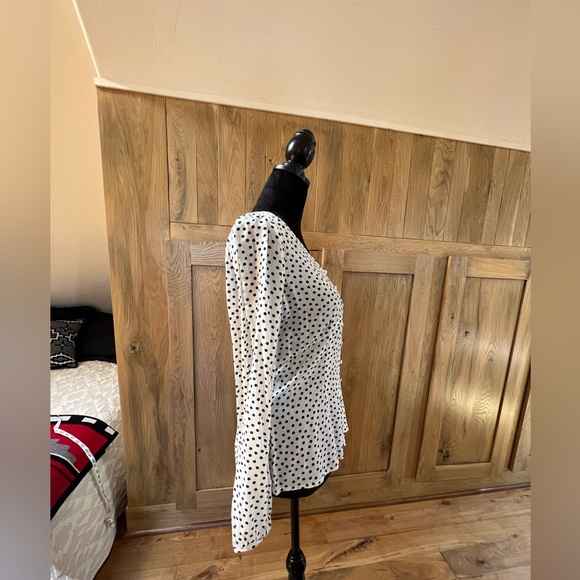 Talbots Fitted cream white & navy blouse - Picture 2 of 9